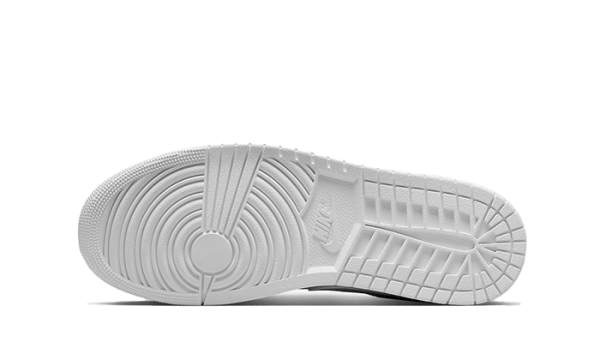 Air-Jordan-1-Low-Triple-White-2022-3_5000x.png Triple White (2022)