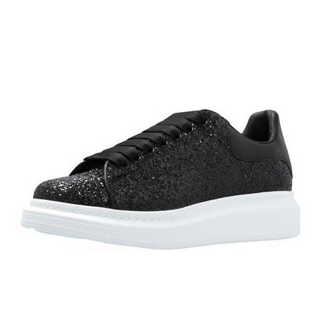 OVERSIZED BLACK GLITTER